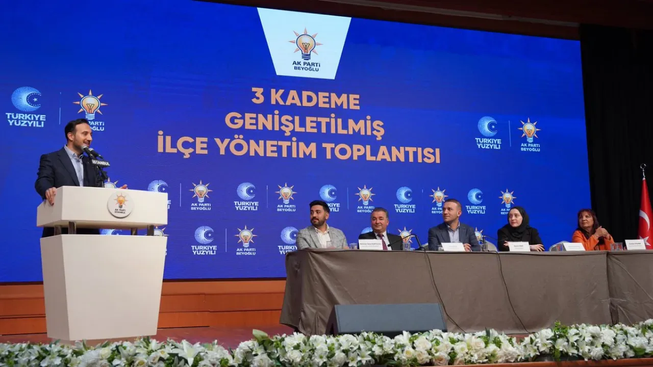 AK Parti Beyoğlu İlçe Teşkilatı Genişletilmiş Yönetim Toplantısı Gerçekleştirildi AK Parti Beyoğlu İlçe Teşkilatı Genişletilmiş Yönetim Toplantısı Gerçekleştirildi