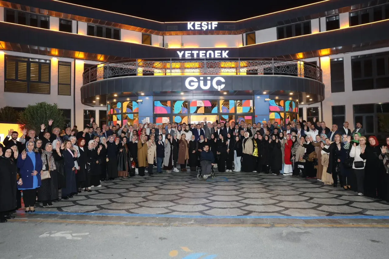 Esenler Belediye Başkanı Göksu, AK Parti İlçe Danışma Meclisi Toplantısını Gerçekleştirdi Esenler Belediye Başkanı Göksu, AK Parti İlçe Danışma Meclisi Toplantısını Gerçekleştirdi