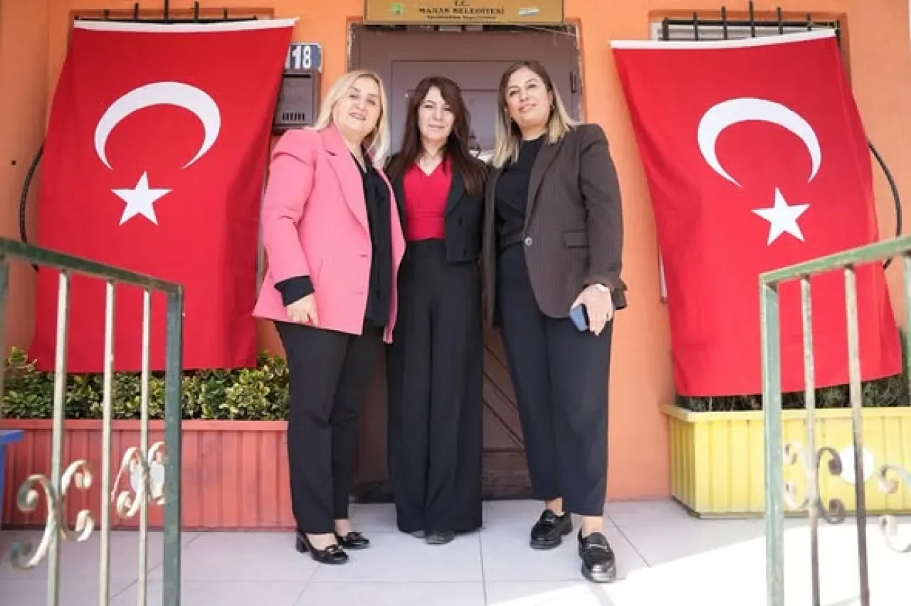Mamak'ta Kadın Muhtarlara Ziyaret ve İstişare Toplantısı Mamak'ta Kadın Muhtarlara Ziyaret ve İstişare Toplantısı