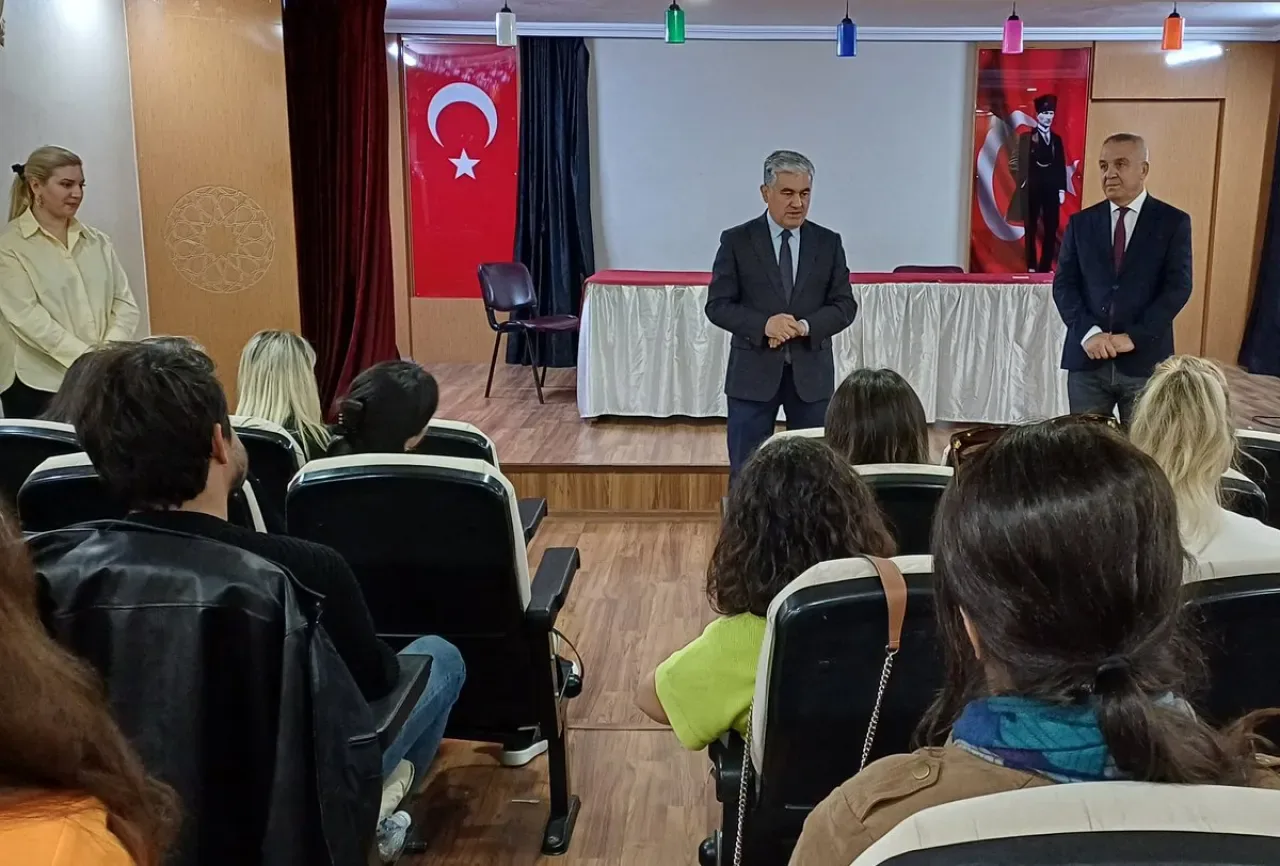 Bakırköy'de Rehberlik Komisyonları Yeni Eğitim Yılına Hazırlandı Bakırköy'de Rehberlik Komisyonları Yeni Eğitim Yılına Hazırlandı