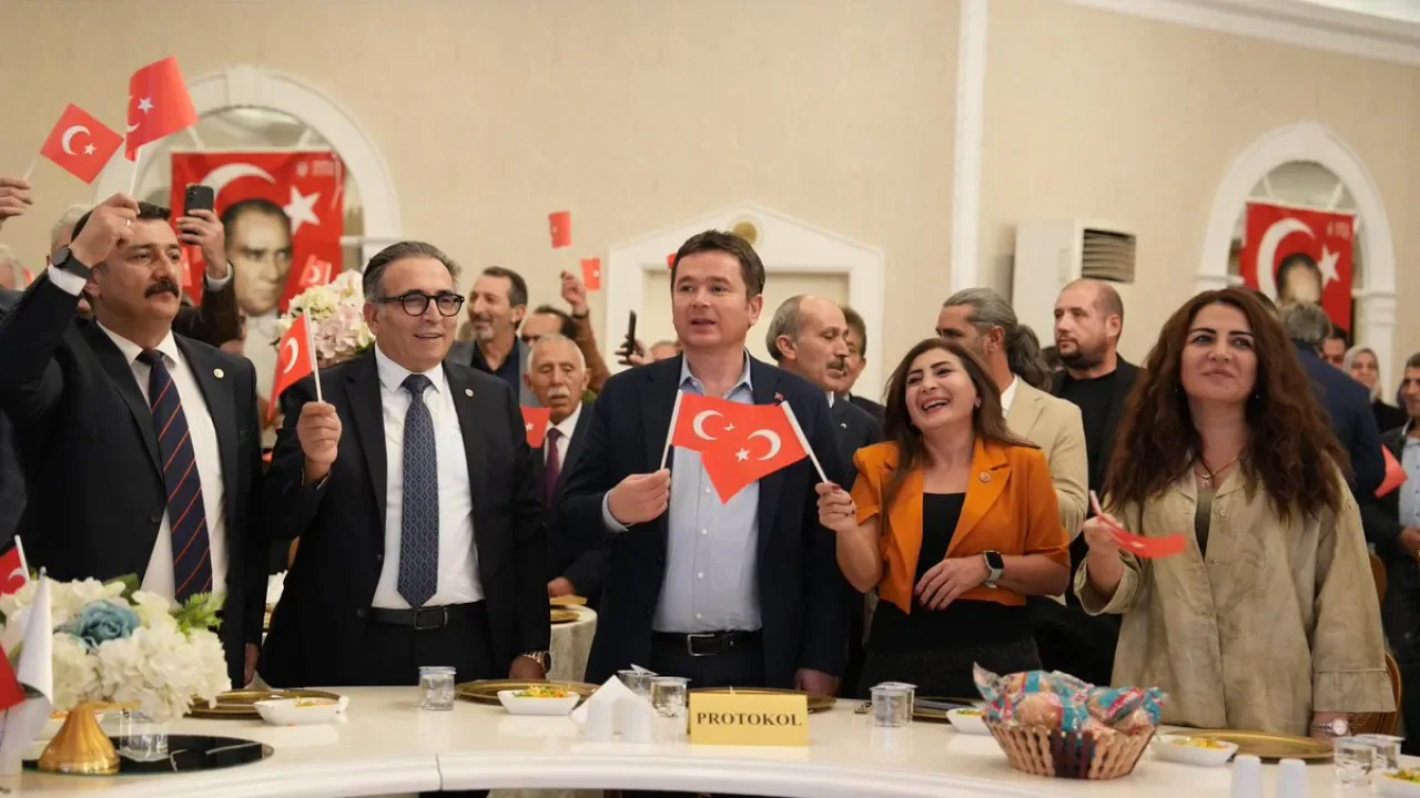 Bursa'da Kars'ın Kurtuluşunun 105. Yılı Coşkuyla Kutlandı Bursa'da Kars'ın Kurtuluşunun 105. Yılı Coşkuyla Kutlandı