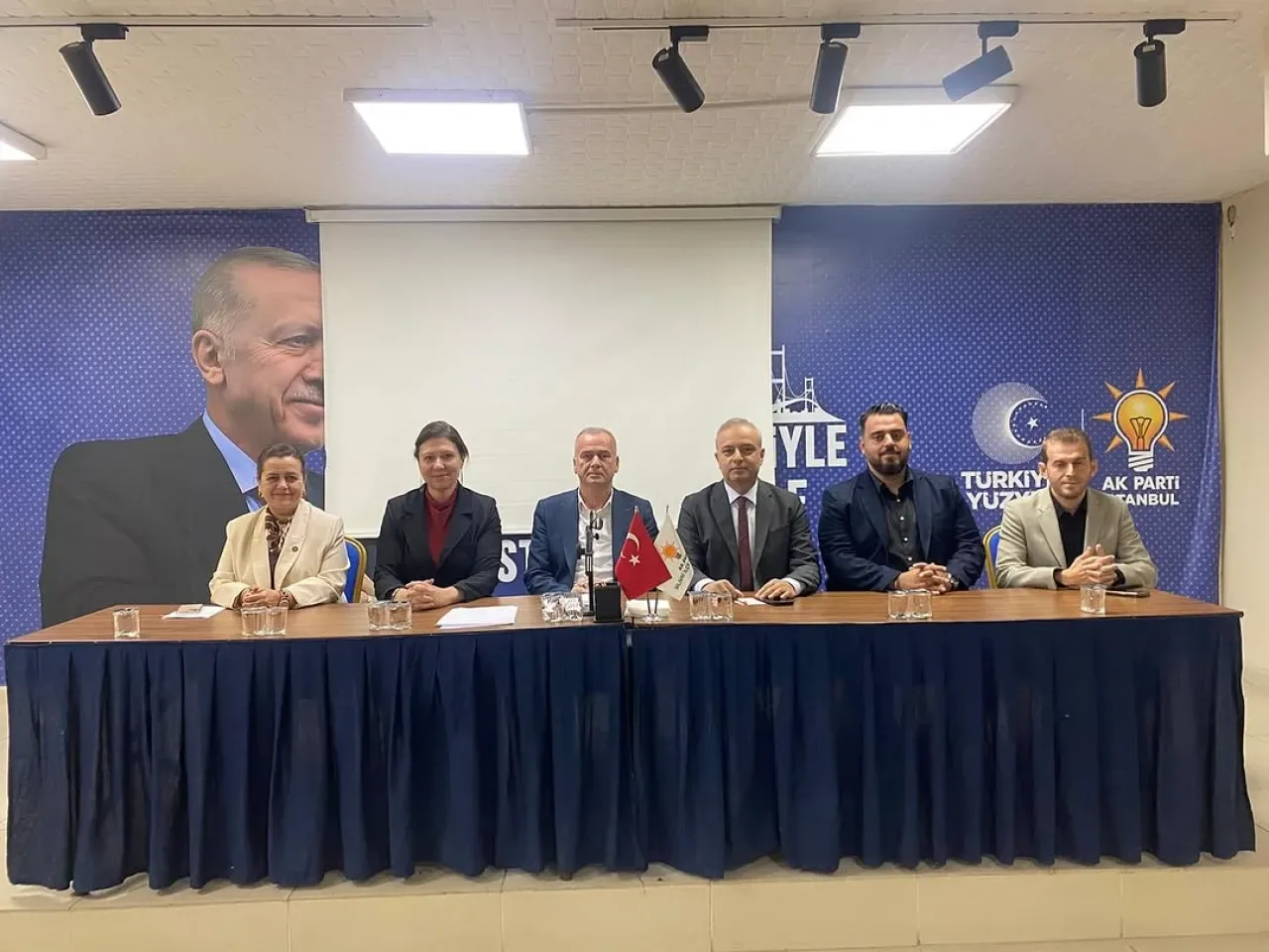 AK Parti Silivri Teşkilatı, İlçe Danışma Meclisi Toplantısı ile Çalışmalarını Değerlendirdi AK Parti Silivri Teşkilatı, İlçe Danışma Meclisi Toplantısı ile Çalışmalarını Değerlendirdi