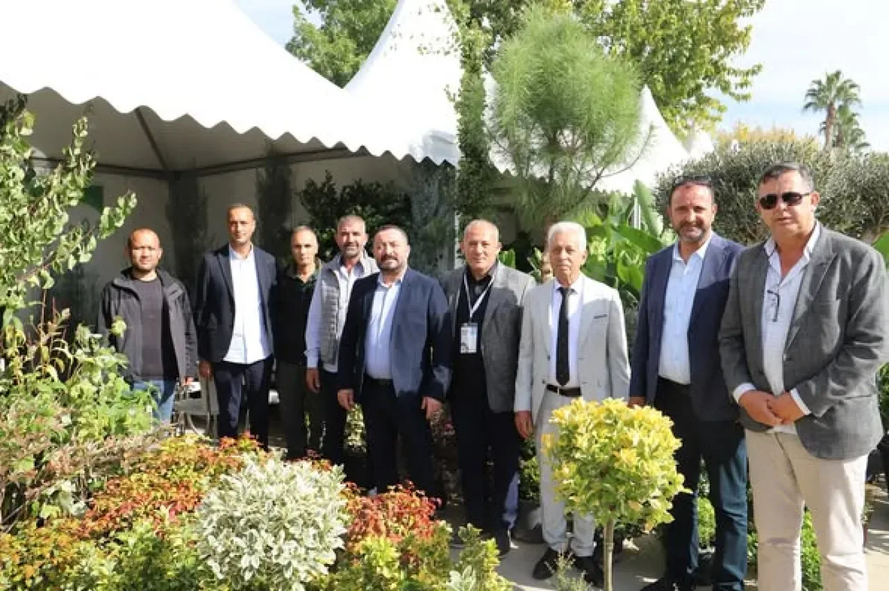 Ödemiş'te Süs Bitkileri ve Fidancılık Sergisi Başladı Ödemiş'te Süs Bitkileri ve Fidancılık Sergisi Başladı