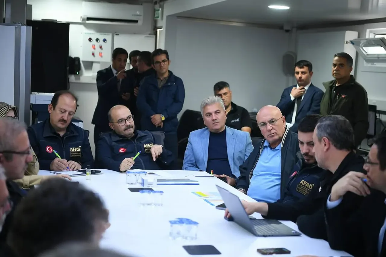 Sındırgı'da Afet Sonrası Koordinasyon Toplantısı Yapıldı Sındırgı'da Afet Sonrası Koordinasyon Toplantısı Yapıldı