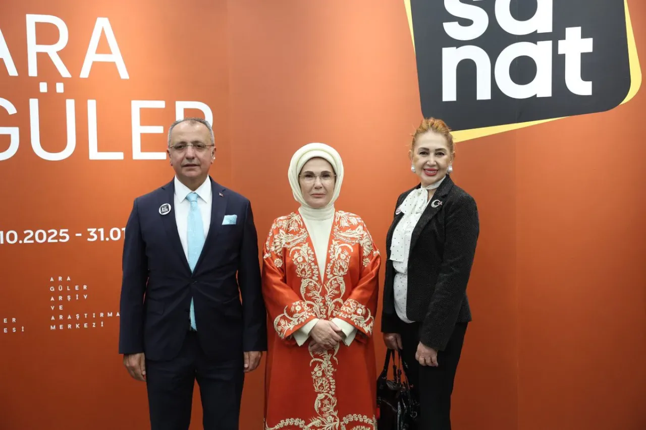 VakıfBank Sanat Galerisi, Ara Güler Sergisi ile Açıldı VakıfBank Sanat Galerisi, Ara Güler Sergisi ile Açıldı