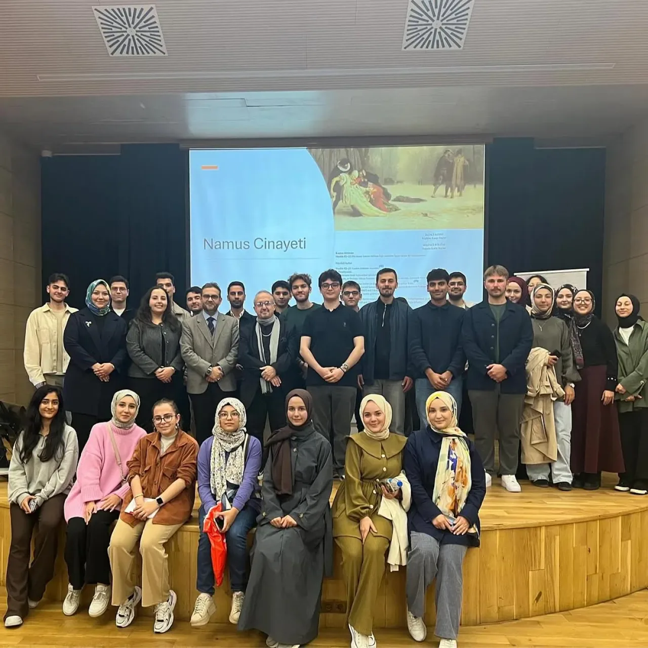 İstanbul Sabahattin Zaim Üniversitesi'nde Hukukun Yorumu Konferansı Düzenlendi İstanbul Sabahattin Zaim Üniversitesi'nde Hukukun Yorumu Konferansı Düzenlendi