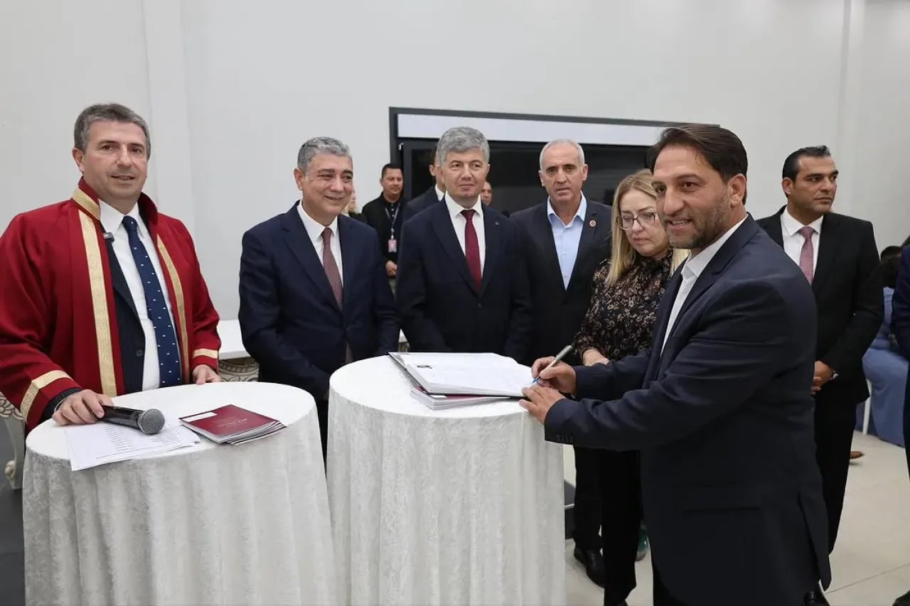 Çatalca'da 12 Çift Toplu Nikah Töreniyle Hayatlarını Birleştirdi Çatalca'da 12 Çift Toplu Nikah Töreniyle Hayatlarını Birleştirdi