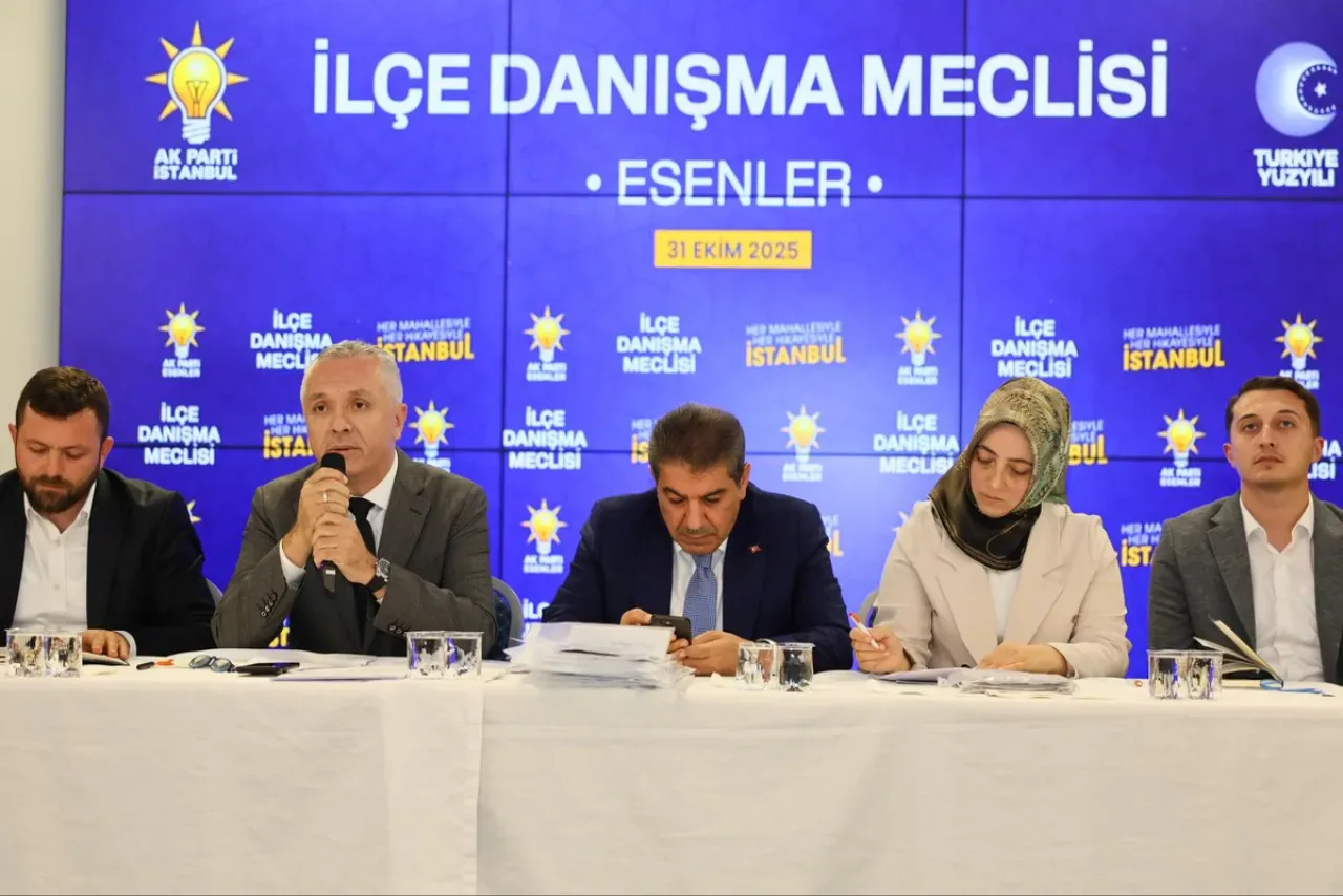 AK Parti Esenler'de Gelecek Planlaması: Türkiye Yüzyılı Hedefleri Konuşuldu AK Parti Esenler'de Gelecek Planlaması: Türkiye Yüzyılı Hedefleri Konuşuldu
