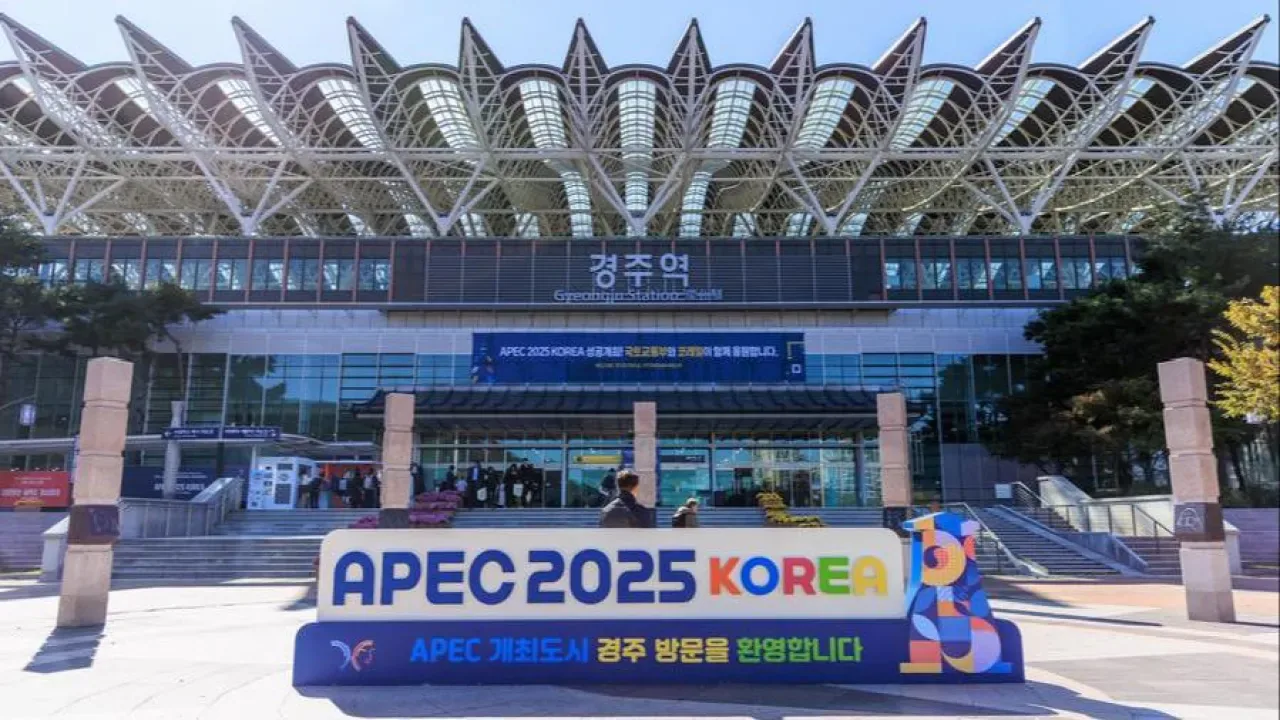 Çin Devlet Başkanı Xi Jinping'den APEC CEO Zirvesi'nde İş Birliği ve Kalkınma Mesajı Çin Devlet Başkanı Xi Jinping'den APEC CEO Zirvesi'nde İş Birliği ve Kalkınma Mesajı