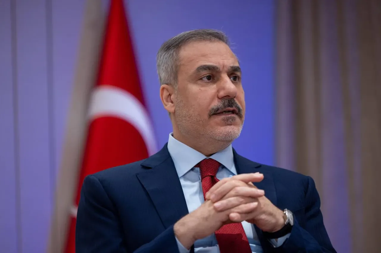 Hakan Fidan: Netanyahu Ateşkesi İhlal Etmek İçin Bahane Arıyor Hakan Fidan: Netanyahu Ateşkesi İhlal Etmek İçin Bahane Arıyor