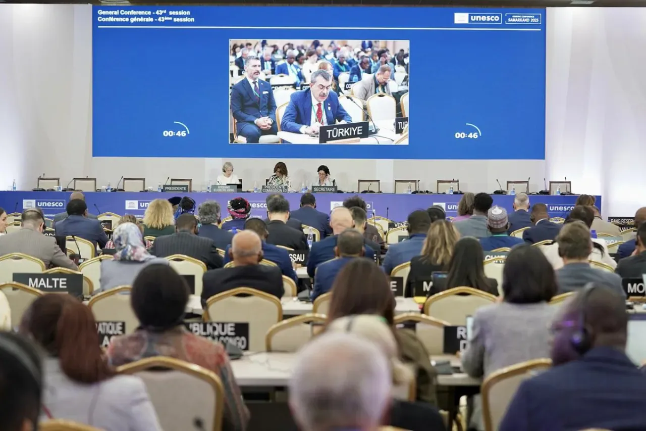 Milli Eğitim Bakanı Tekin, UNESCO'da "İnsan Hakları ve Demokrasi Merkezli Eğitim" Çağrısı Yaptı Milli Eğitim Bakanı Tekin, UNESCO'da "İnsan Hakları ve Demokrasi Merkezli Eğitim" Çağrısı Yaptı