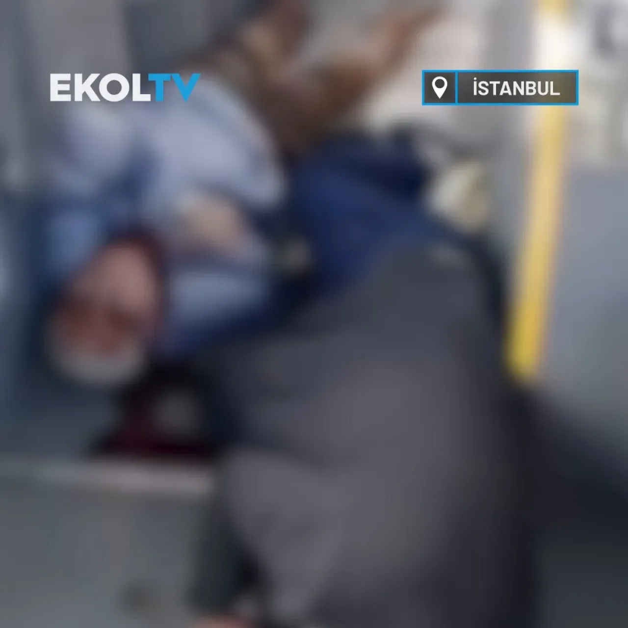 İstanbul'da Otobüste Çıkan Bıçaklı Kavga: 65 Yaşındaki Yolcu Hayatını Kaybetti İstanbul'da Otobüste Çıkan Bıçaklı Kavga: 65 Yaşındaki Yolcu Hayatını Kaybetti