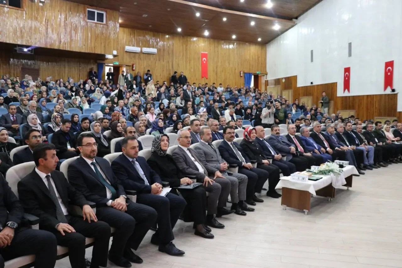 Milli Eğitim Bakanlığı, Türkiye Yüzyılı'nda Din Öğretimi Çalıştayı'nı Elazığ'da Düzenledi Milli Eğitim Bakanlığı, Türkiye Yüzyılı'nda Din Öğretimi Çalıştayı'nı Elazığ'da Düzenledi