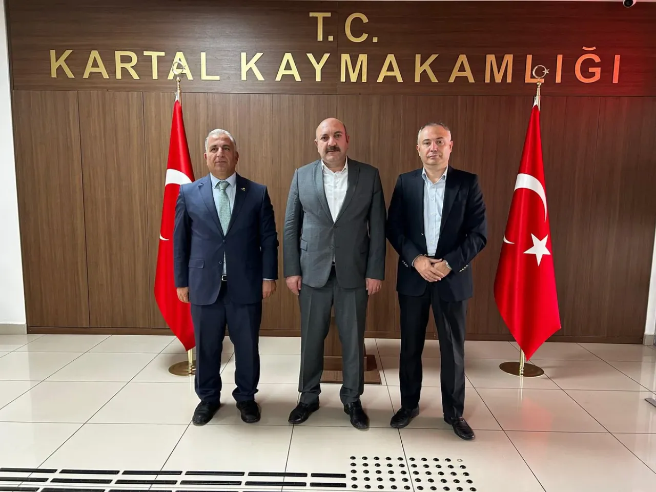 Pendik Final Okulu Yöneticileri Kartal Kaymakamı Edip Çakıcı'yı Ziyaret Etti Pendik Final Okulu Yöneticileri Kartal Kaymakamı Edip Çakıcı'yı Ziyaret Etti