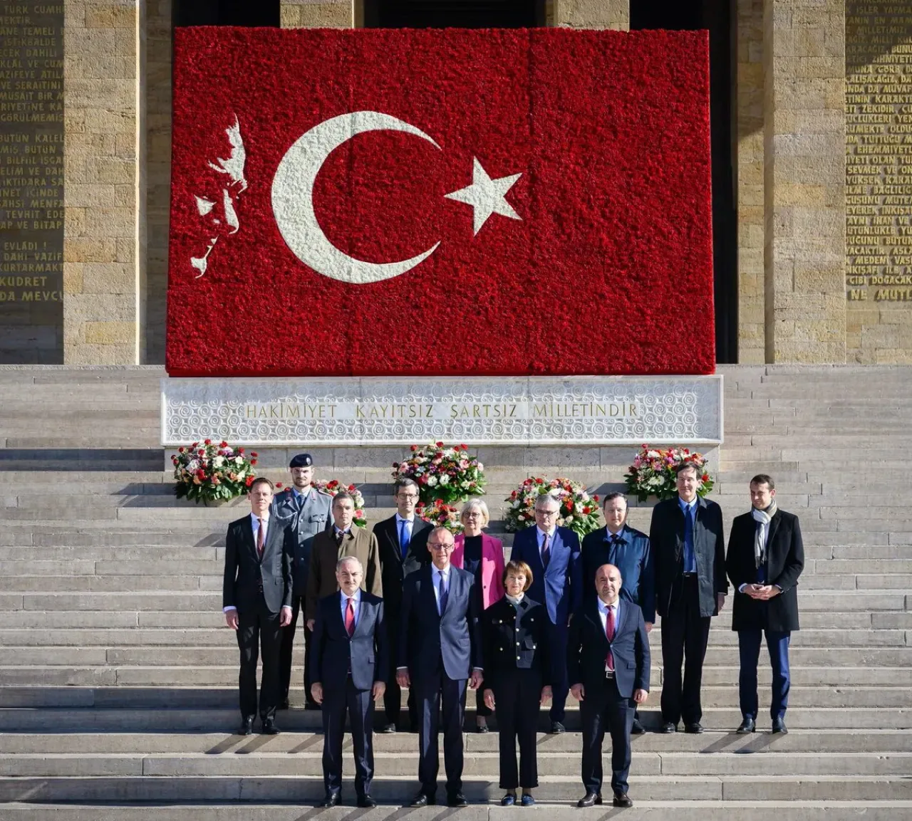 Almanya Başbakanı Merz, Anıtkabir Ziyaretinde Atatürk'ün Mirasına Vurgu Yaptı Almanya Başbakanı Merz, Anıtkabir Ziyaretinde Atatürk'ün Mirasına Vurgu Yaptı