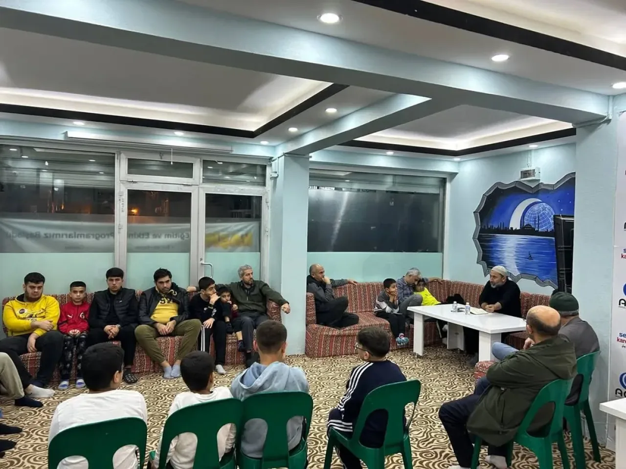 Anadolu Gençlik Derneği Bağcılar'da Gönül Sohbetleri Devam Ediyor Anadolu Gençlik Derneği Bağcılar'da Gönül Sohbetleri Devam Ediyor