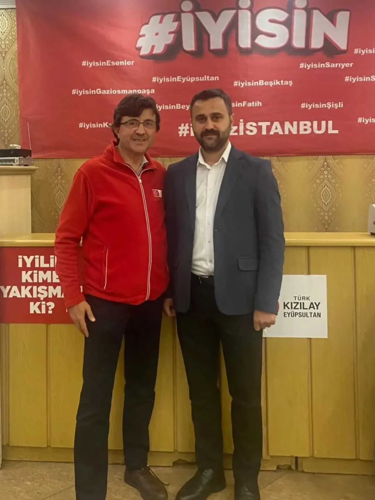 Türk Kızılay Eyüpsultan'dan Osman Sinoğlu'na Ziyaret Teşekkürü Türk Kızılay Eyüpsultan'dan Osman Sinoğlu'na Ziyaret Teşekkürü