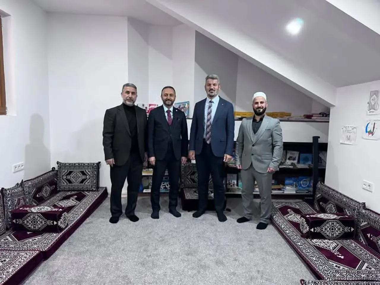 Adalar'da Gençlik Merkezi Çalışmaları Yerinde İncelendi Adalar'da Gençlik Merkezi Çalışmaları Yerinde İncelendi