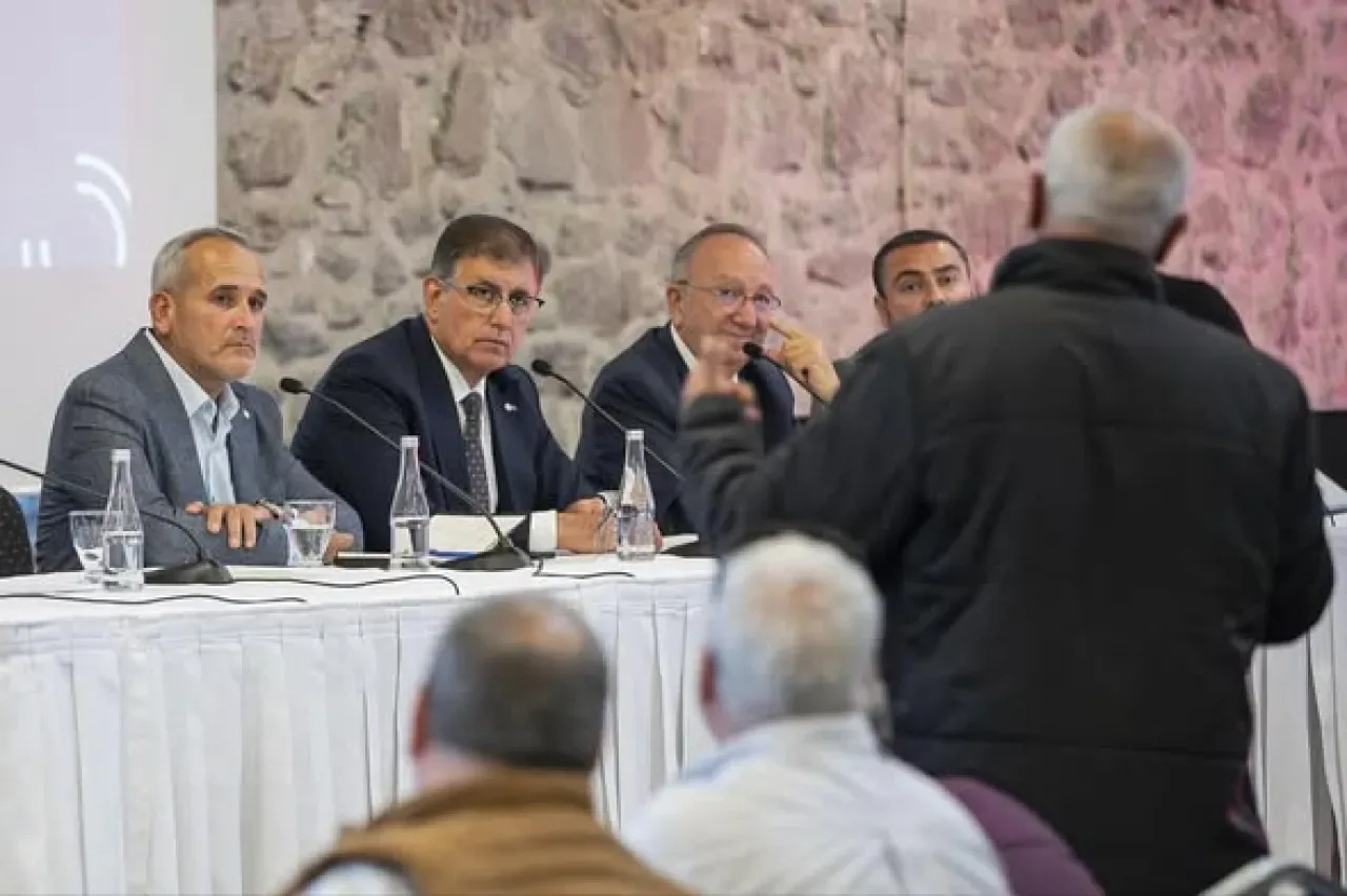 İzmir'de Balıkçılık Sektörünün Geleceği ve Sürdürülebilirlik İçin Önemli Toplantı İzmir'de Balıkçılık Sektörünün Geleceği ve Sürdürülebilirlik İçin Önemli Toplantı