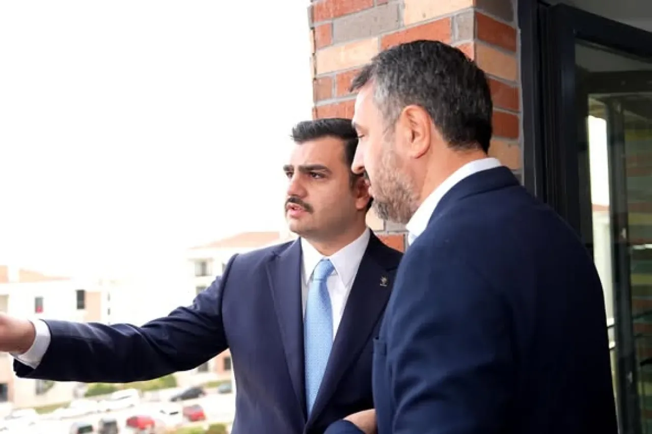 AK Parti İzmir Milletvekili İnan ve Adalet Bakanı Tunç, Adalet Teşkilatı Konutlarını İnceledi AK Parti İzmir Milletvekili İnan ve Adalet Bakanı Tunç, Adalet Teşkilatı Konutlarını İnceledi