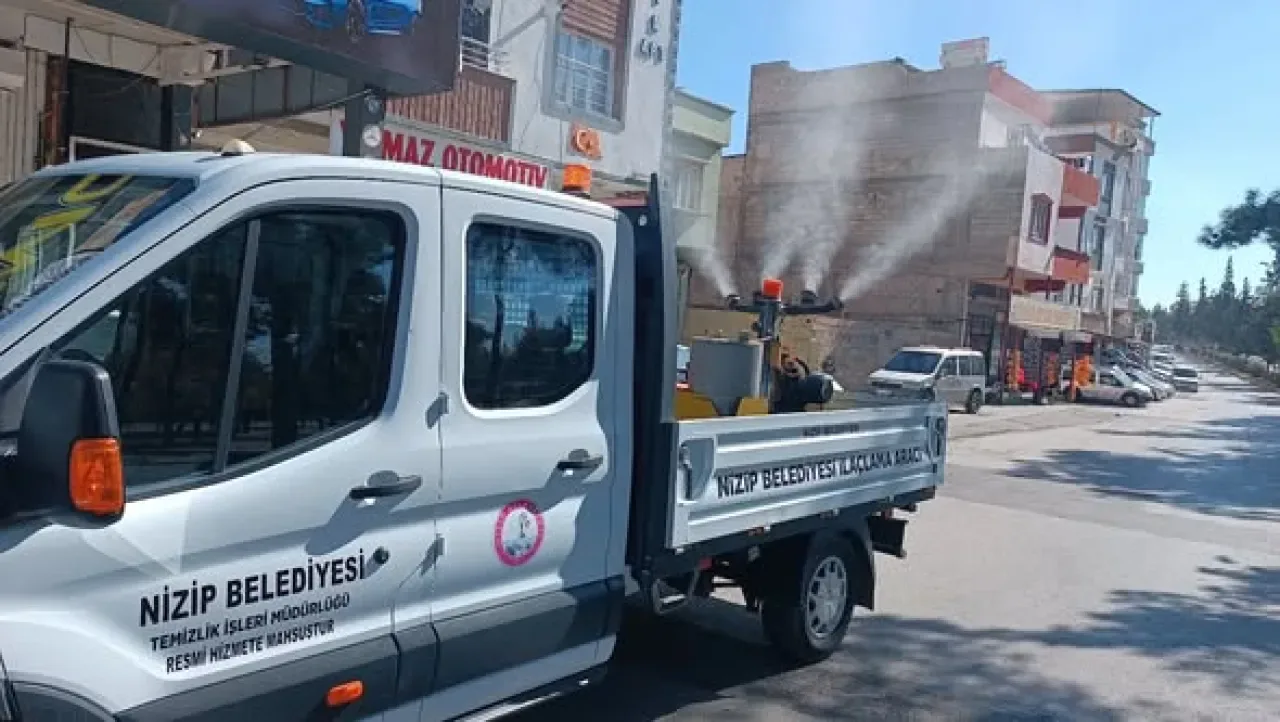 Nizip Belediyesi Çevre Sağlığı İçin Kent Genelinde İlaçlama Çalışmalarını Sürdürüyor Nizip Belediyesi Çevre Sağlığı İçin Kent Genelinde İlaçlama Çalışmalarını Sürdürüyor