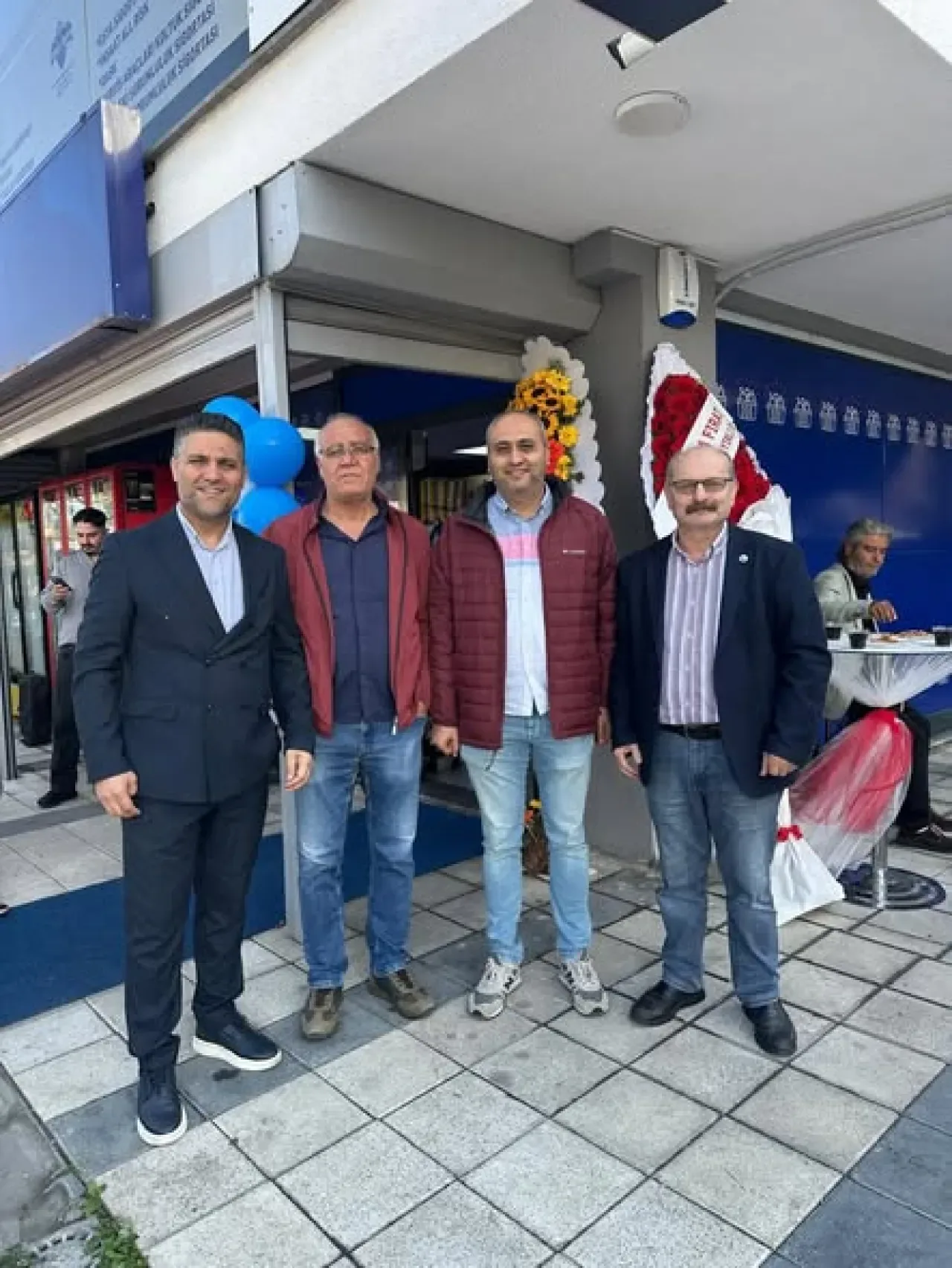 CHP'li Orhan Halisdemir'in Ekomini Gıda Market'i Avcılar'da Açıldı CHP'li Orhan Halisdemir'in Ekomini Gıda Market'i Avcılar'da Açıldı