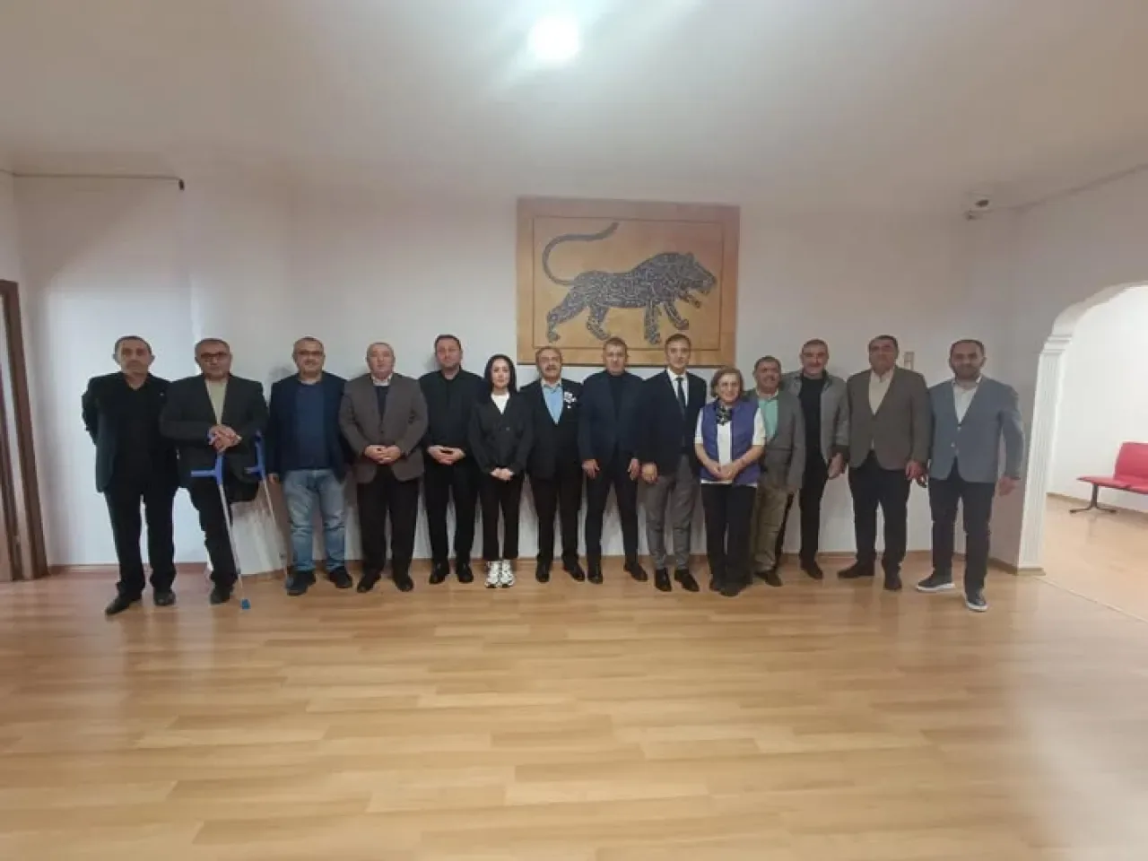 CHP Beşiktaş İlçe Başkanı Mehmet Arslan, Gazi Cemevi'nde Ziyarette Bulundu CHP Beşiktaş İlçe Başkanı Mehmet Arslan, Gazi Cemevi'nde Ziyarette Bulundu