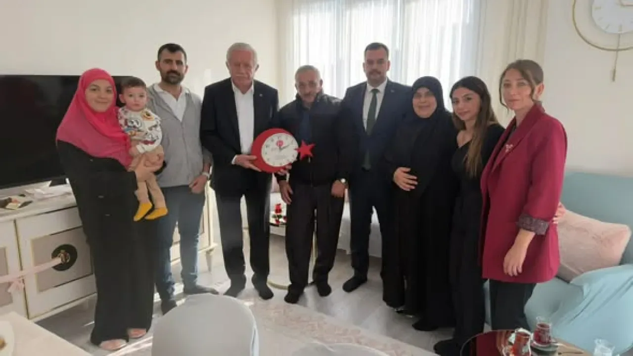 MHP'li Heyetten Gaziosmanpaşa'da Vatandaş Ziyareti MHP'li Heyetten Gaziosmanpaşa'da Vatandaş Ziyareti
