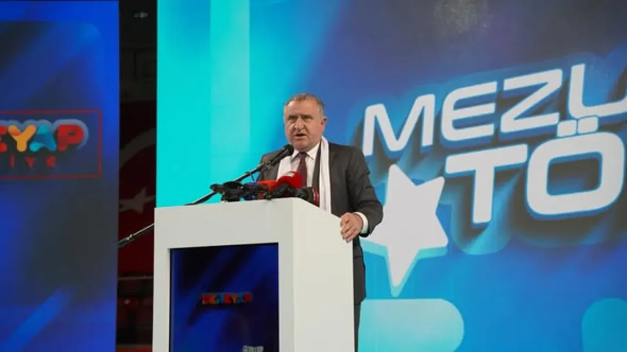 İstanbul'da Deneyap Teknoloji Atölyeleri'nde Mezuniyet Coşkusu İstanbul'da Deneyap Teknoloji Atölyeleri'nde Mezuniyet Coşkusu