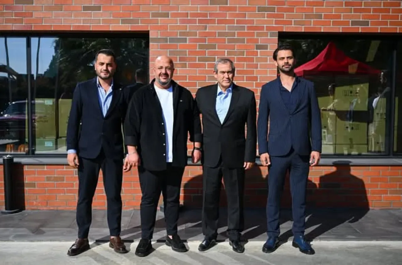 Antalya Ticaret Platformu ile ATSO'dan Süt Ürünleri Üretim Tesisinde Önemli Buluşma Antalya Ticaret Platformu ile ATSO'dan Süt Ürünleri Üretim Tesisinde Önemli Buluşma