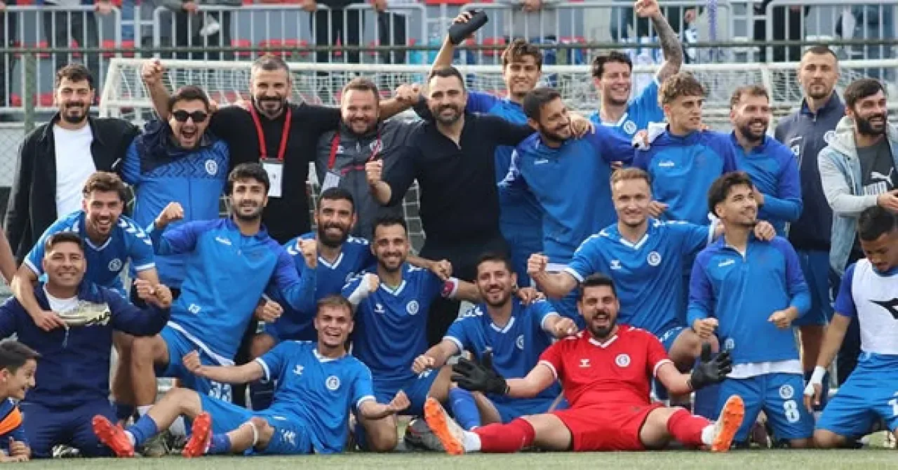 İzmirspor'da Yeni Dönem: "Lider Öze Dönüş" Hamlesi İzmirspor'da Yeni Dönem: "Lider Öze Dönüş" Hamlesi