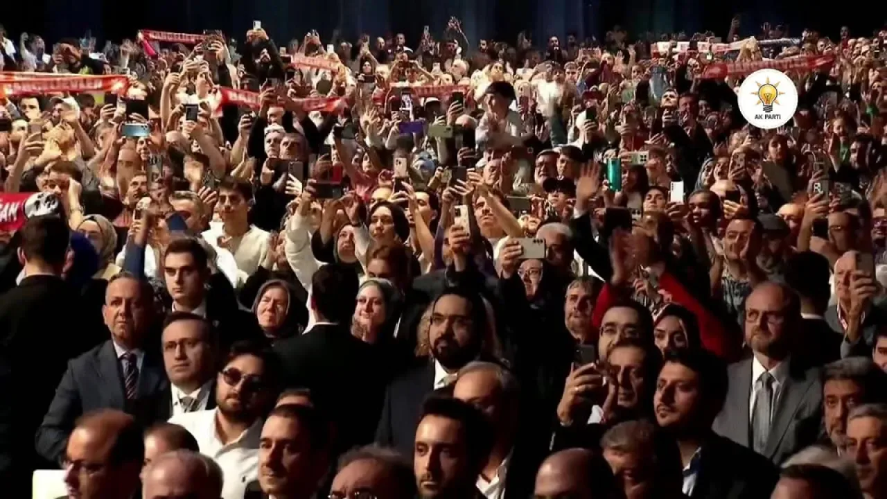 Cumhurbaşkanı Erdoğan, Atatürk Havalimanı Millet Bahçesi'nin Açılışını Gerçekleştirdi Cumhurbaşkanı Erdoğan, Atatürk Havalimanı Millet Bahçesi'nin Açılışını Gerçekleştirdi