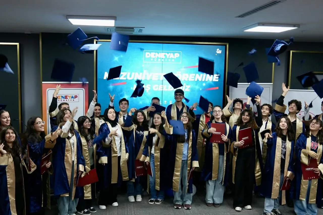Deneyap Teknoloji Atölyesi'nden 27 Öğrenci Başarıyla Mezun Oldu Deneyap Teknoloji Atölyesi'nden 27 Öğrenci Başarıyla Mezun Oldu