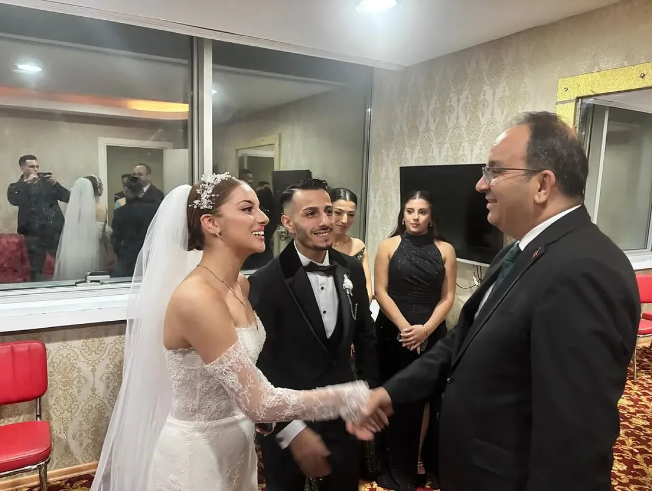 Şişli Kaymakamı Cevdet Ertürkmen, Personelinin Oğlunun Düğün Töreninde Şişli Kaymakamı Cevdet Ertürkmen, Personelinin Oğlunun Düğün Töreninde