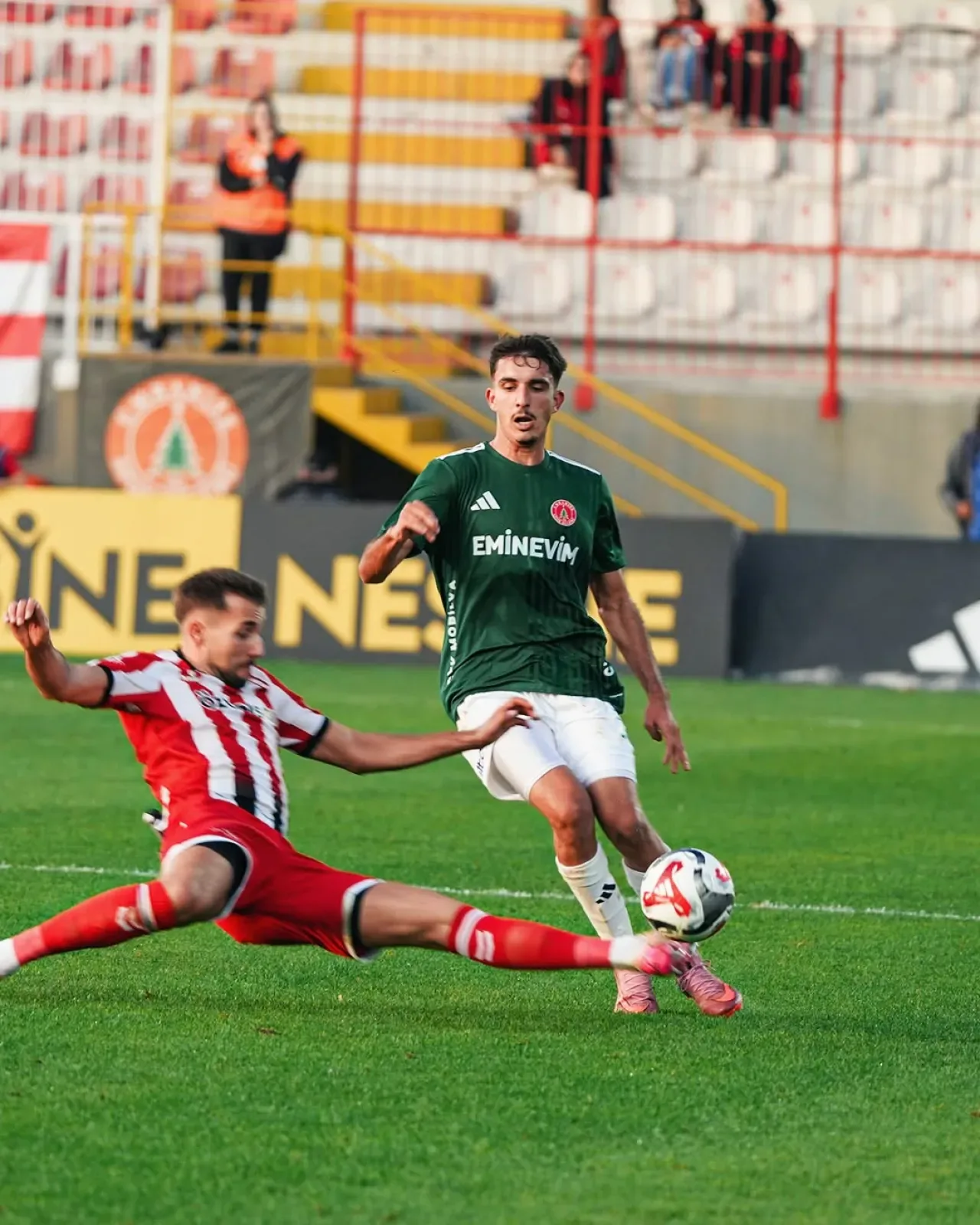 Ümraniyespor, Sivasspor Maçından Galibiyetle Ayrıldı Ümraniyespor, Sivasspor Maçından Galibiyetle Ayrıldı