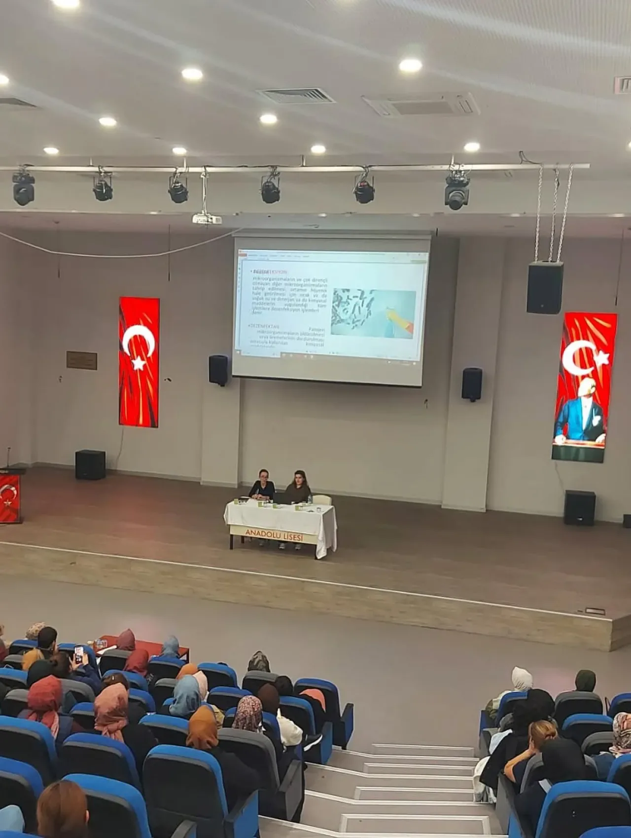 Bayrampaşa'da Okul ve Kurumlarda Hijyen Belgesi Eğitimi Düzenlendi Bayrampaşa'da Okul ve Kurumlarda Hijyen Belgesi Eğitimi Düzenlendi