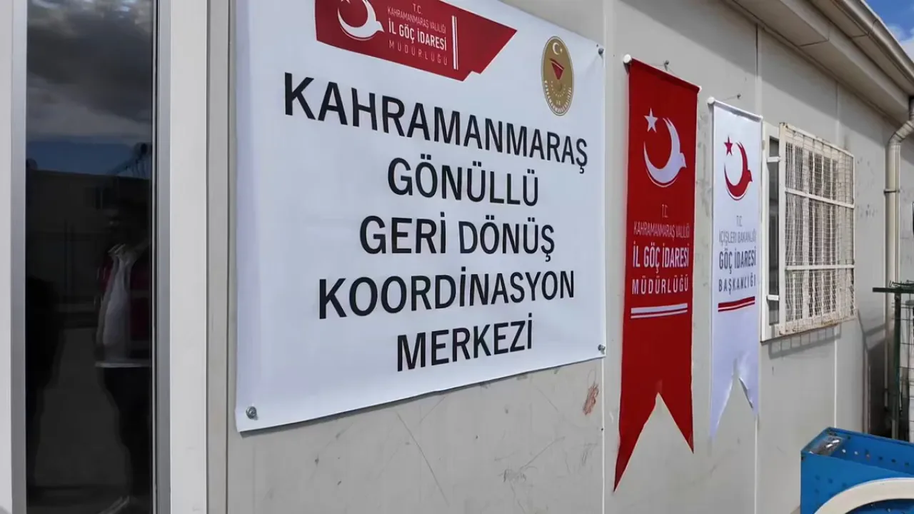 Suriye'deki Gelişmeler Sonrası 550 Bin Suriyeli Ülkesine Döndü Suriye'deki Gelişmeler Sonrası 550 Bin Suriyeli Ülkesine Döndü
