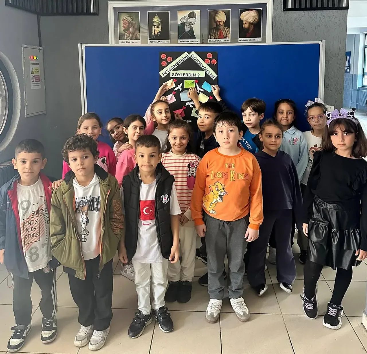 Tügva Pendik Öğrencilerinden Peygamber Sevgisi ile Dolu Duygu Yüklü Mektuplar Tügva Pendik Öğrencilerinden Peygamber Sevgisi ile Dolu Duygu Yüklü Mektuplar