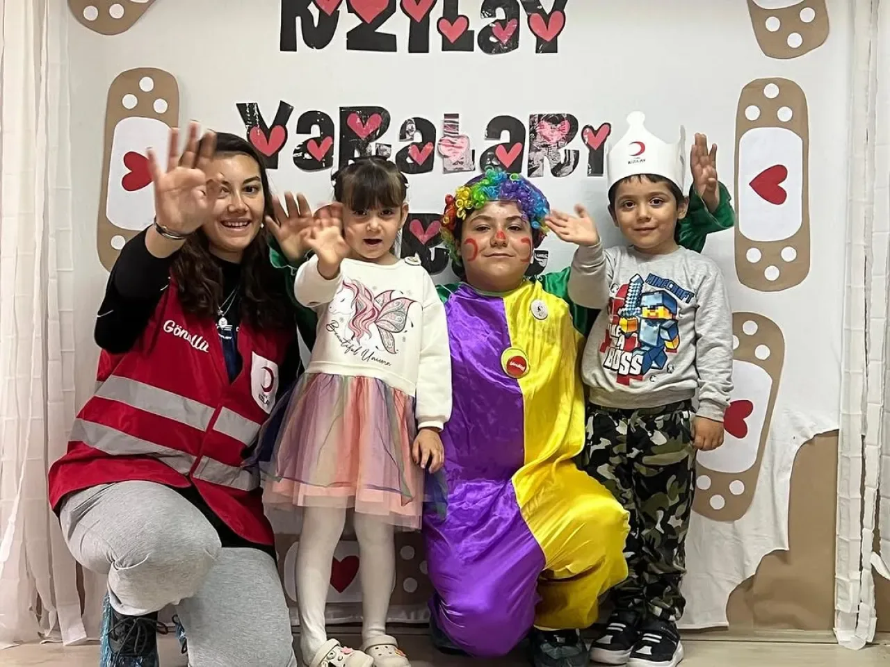 Genç Kızılay'dan Minik Kalplere Kızılay Haftası Kutlaması Genç Kızılay'dan Minik Kalplere Kızılay Haftası Kutlaması