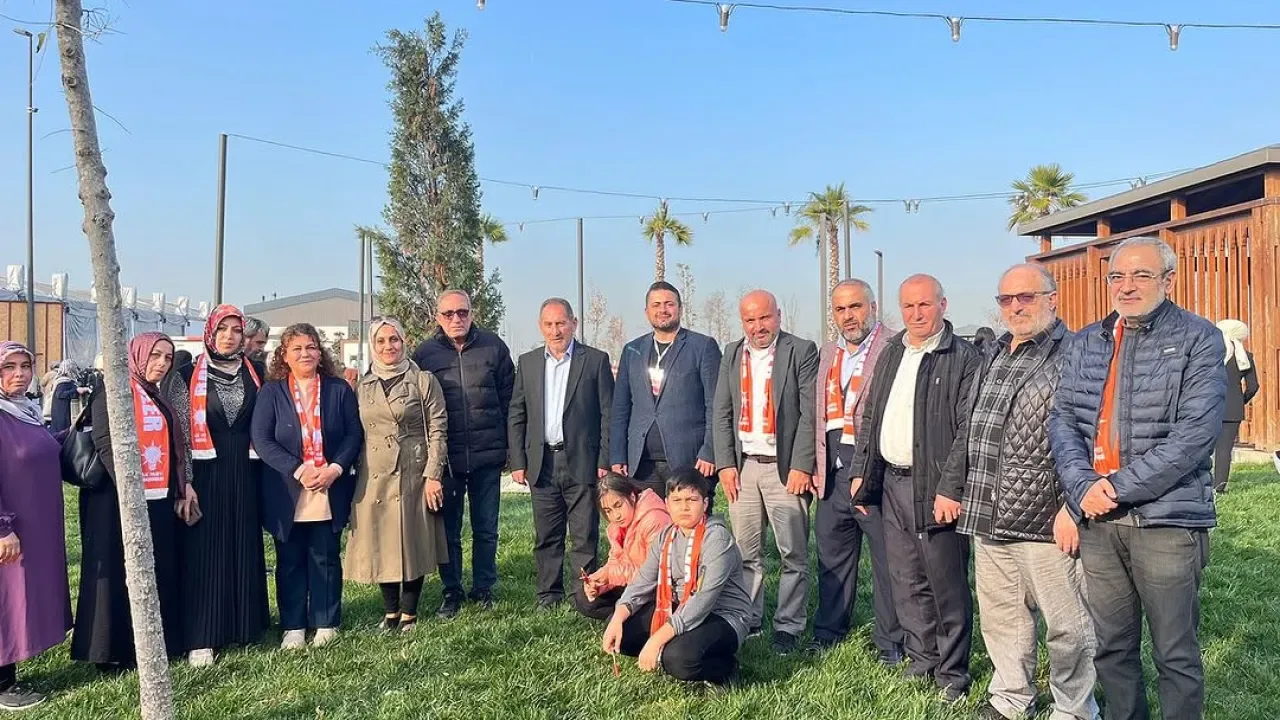 Bahçelievler AK Parti İlçe Teşkilatı, Atatürk Havalimanı Millet Bahçesi'nin Açılışında Yer Aldı Bahçelievler AK Parti İlçe Teşkilatı, Atatürk Havalimanı Millet Bahçesi'nin Açılışında Yer Aldı