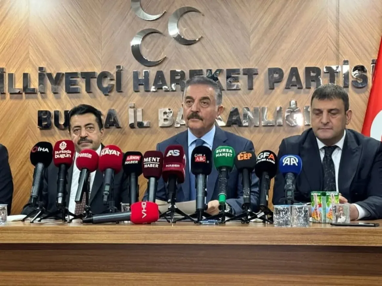MHP Muratpaşa İlçe Başkanı'ndan Milli Vurgu: "Milletimizin Adı Türk Milletidir" MHP Muratpaşa İlçe Başkanı'ndan Milli Vurgu: "Milletimizin Adı Türk Milletidir"