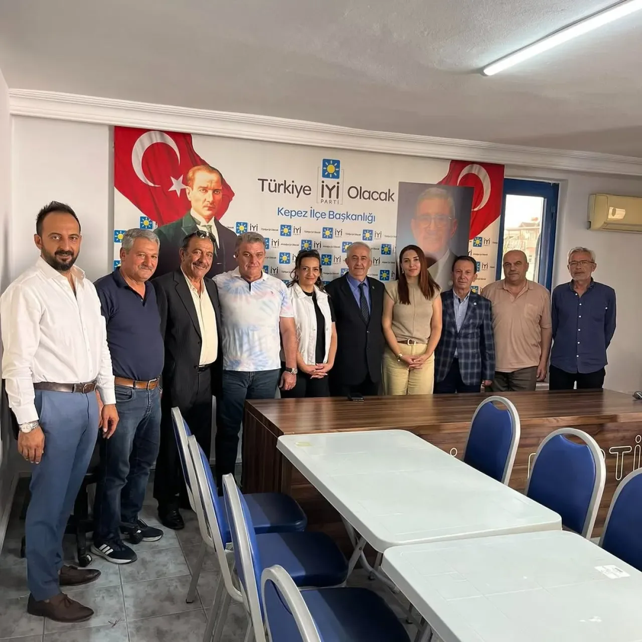 İYİ Parti Antalya İl Başkanlığı'ndan Kepez İlçe Başkanı'na Hayırlı Olsun Ziyareti İYİ Parti Antalya İl Başkanlığı'ndan Kepez İlçe Başkanı'na Hayırlı Olsun Ziyareti