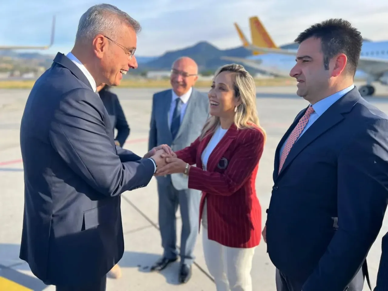 Sağlık Bakanı Memişoğlu, Antalya'da Programlar için Karşılandı Sağlık Bakanı Memişoğlu, Antalya'da Programlar için Karşılandı