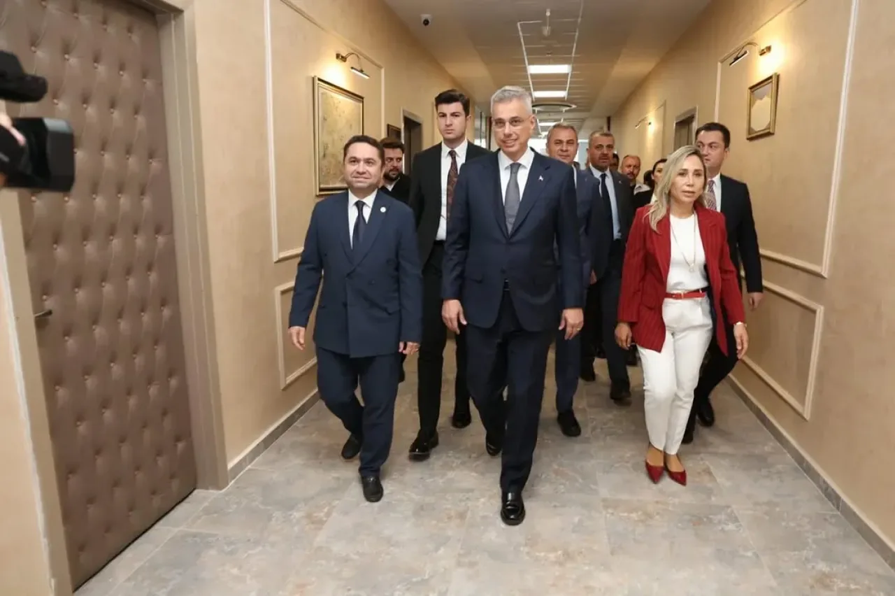 AK Parti Antalya Milletvekili Vural Çokal ve Sağlık Bakanı Memişoğlu, AAKÜ Rektörü Türkdoğan'ı Ziyaret Etti AK Parti Antalya Milletvekili Vural Çokal ve Sağlık Bakanı Memişoğlu, AAKÜ Rektörü Türkdoğan'ı Ziyaret Etti