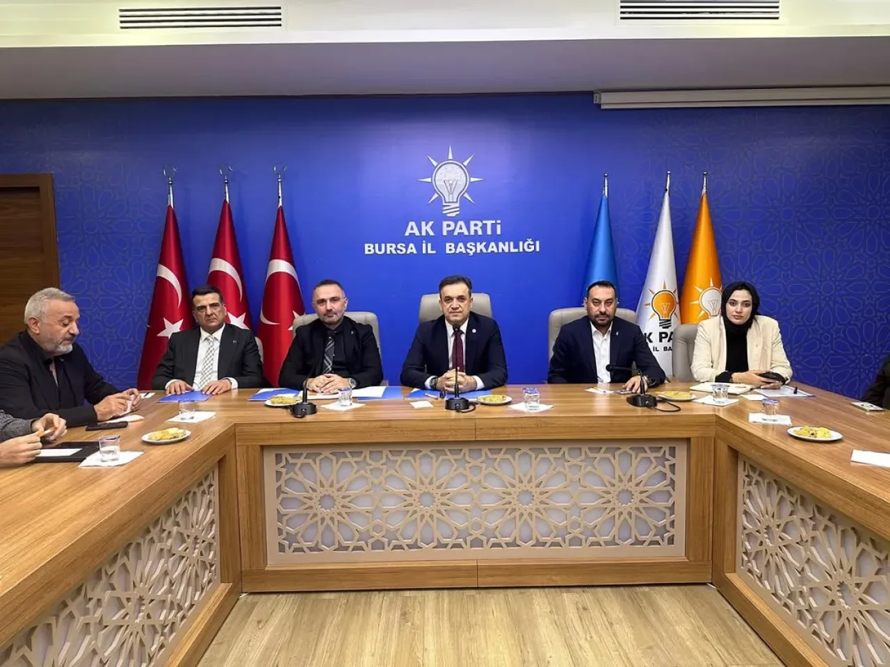 AK Parti Bursa'da Üç Kademe Birim Başkanları Toplantısı Gerçekleştirildi AK Parti Bursa'da Üç Kademe Birim Başkanları Toplantısı Gerçekleştirildi