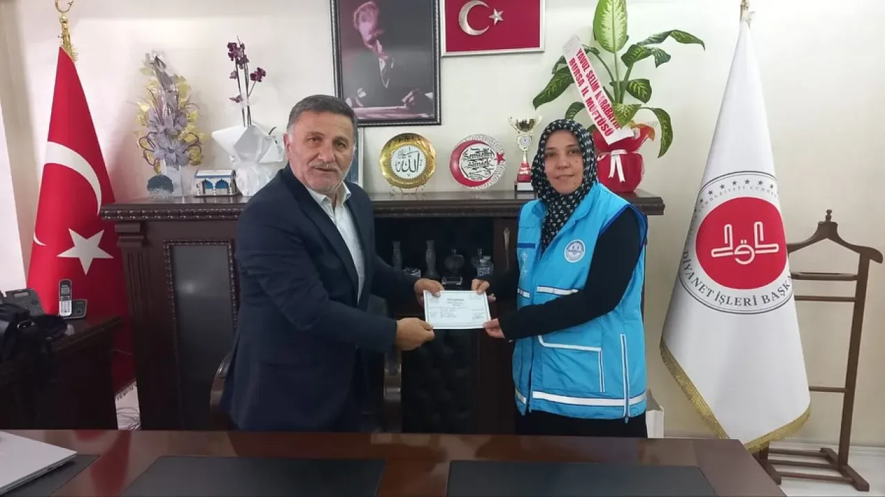 Gemlik'te Filistin İçin Düzenlenen Kermesten 625 Bin TL Bağış Gemlik'te Filistin İçin Düzenlenen Kermesten 625 Bin TL Bağış