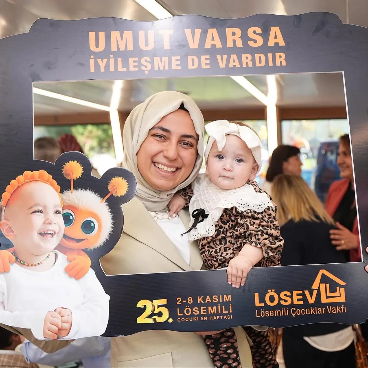 Üsküdar'da Lösemili Çocuklar İçin Valide Sultan Gemisi'nde Anlamlı Buluşma Üsküdar'da Lösemili Çocuklar İçin Valide Sultan Gemisi'nde Anlamlı Buluşma