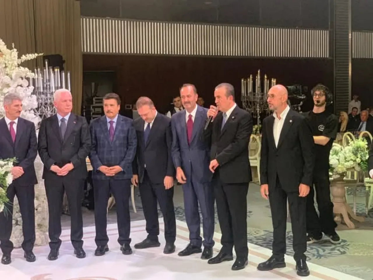 Antalya Valisi Hulusi Şahin'in Çocuklarının Düğün Töreni Antalya Valisi Hulusi Şahin'in Çocuklarının Düğün Töreni