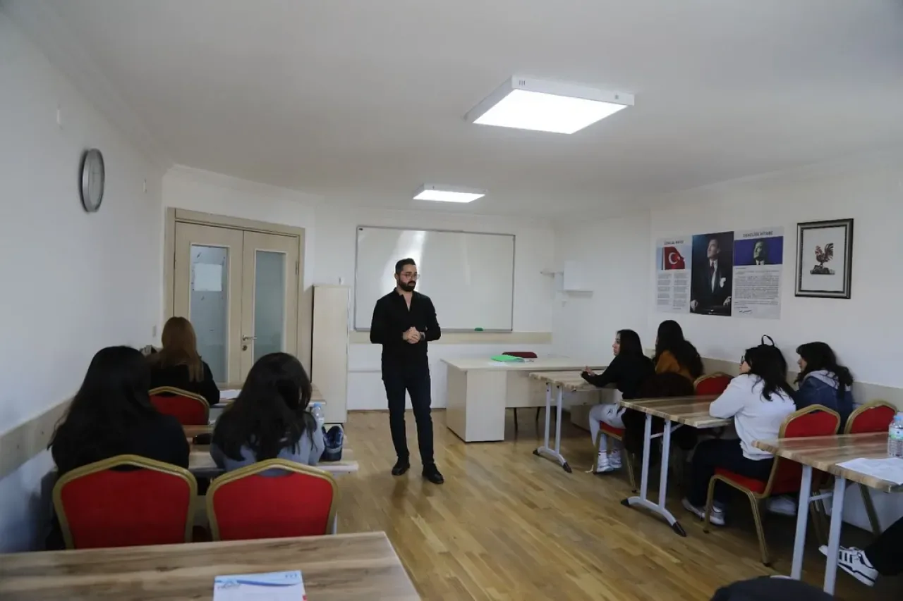 Çankaya Belediyesi'nden Öğrencilere Ücretsiz LGS ve YKS Hazırlık Kursu Çankaya Belediyesi'nden Öğrencilere Ücretsiz LGS ve YKS Hazırlık Kursu