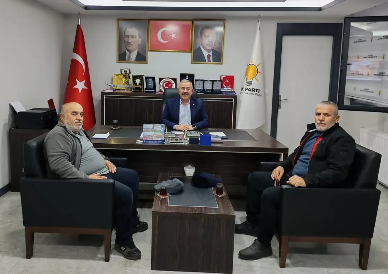 Akyurt AK Parti İlçe Başkanlığı'ndan Sadık ve Uğur Böcek Kardeşlere Teşekkür Ziyareti Akyurt AK Parti İlçe Başkanlığı'ndan Sadık ve Uğur Böcek Kardeşlere Teşekkür Ziyareti